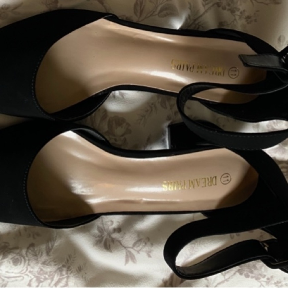 Dream Pairs Black Elegant Heels